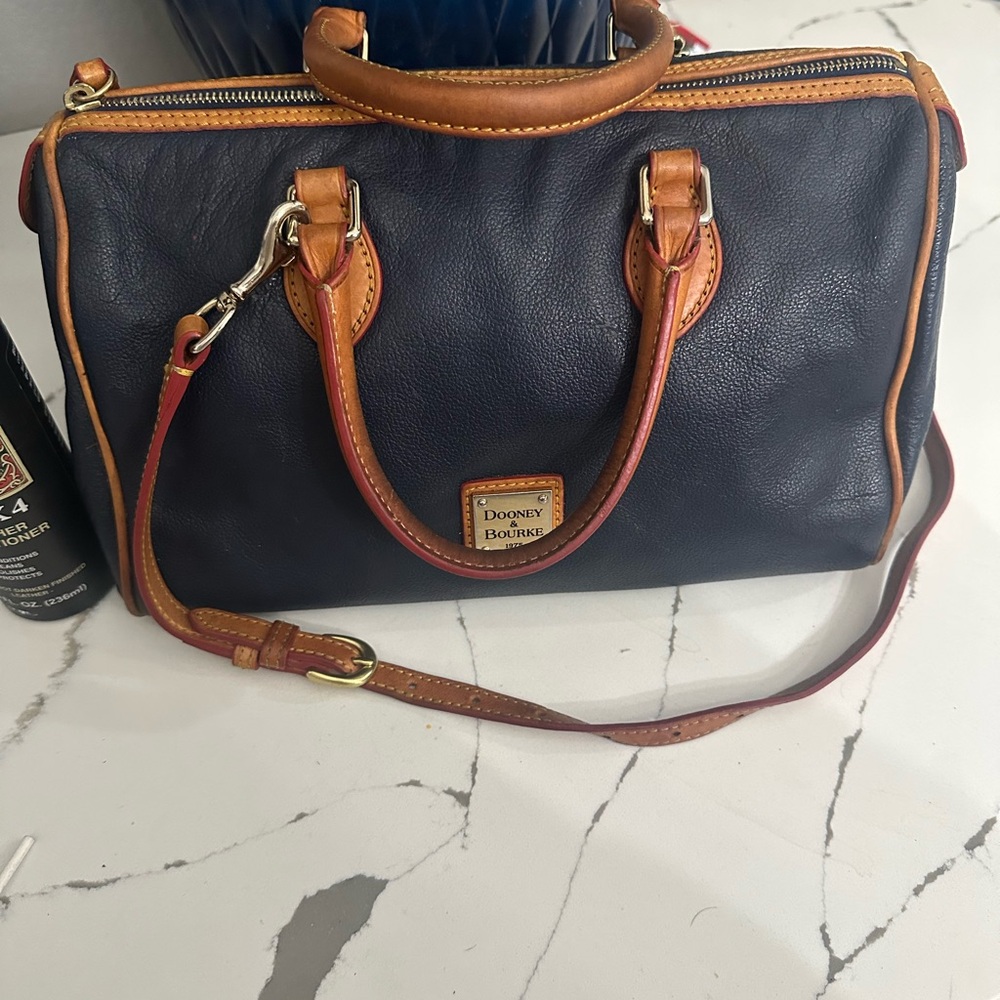 Dooney & Bourke Sorrento barrel bag